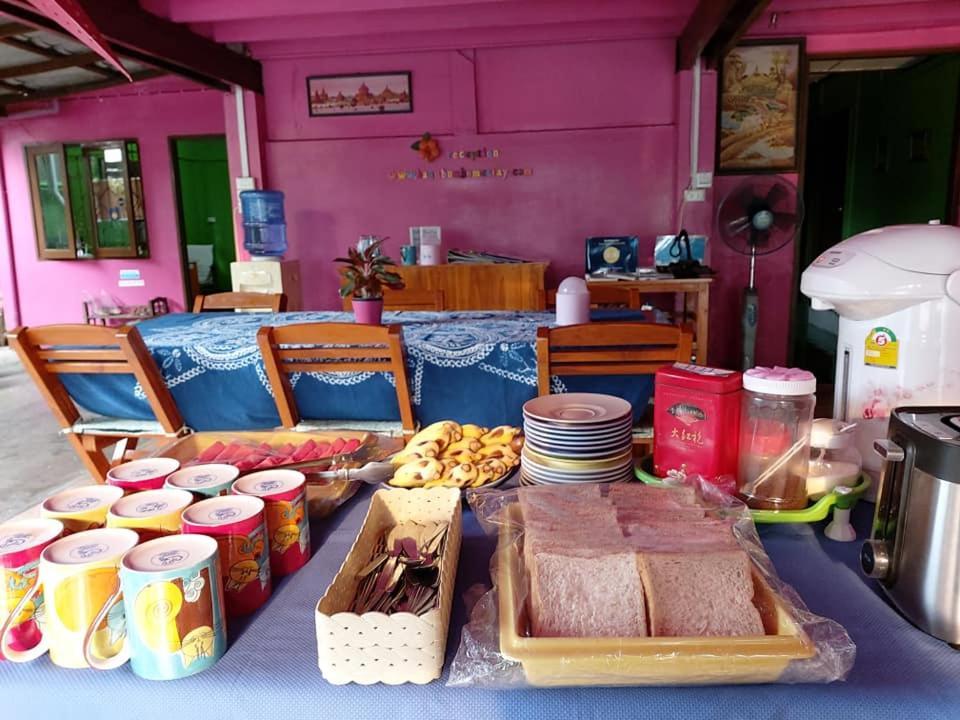 Baan Bua Homestay Chiang Rai Extérieur photo